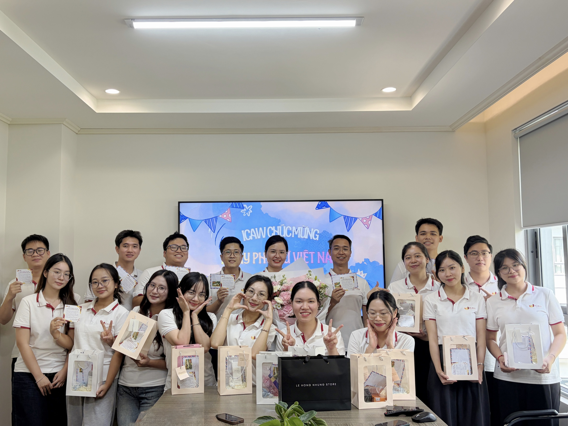 ICAW_Chúc_mừng_ngay_20.10.JPG (716 KB)